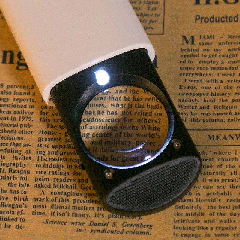 MINI portable magnifier with LED 