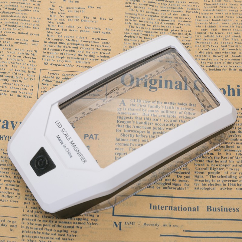 New design magnifying glass with light,rectangular scale magnifier with LED and UV lights